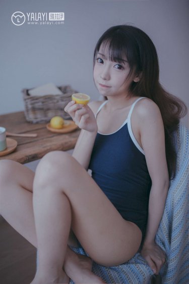 鞭打美女